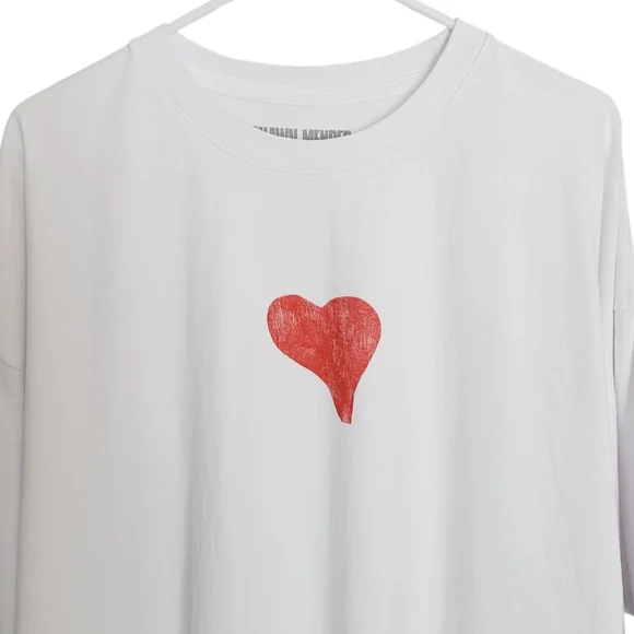 🆕️ Shawn Mendes On The Road Again 2025 Tour Heart Tee - Picture 5 of 8